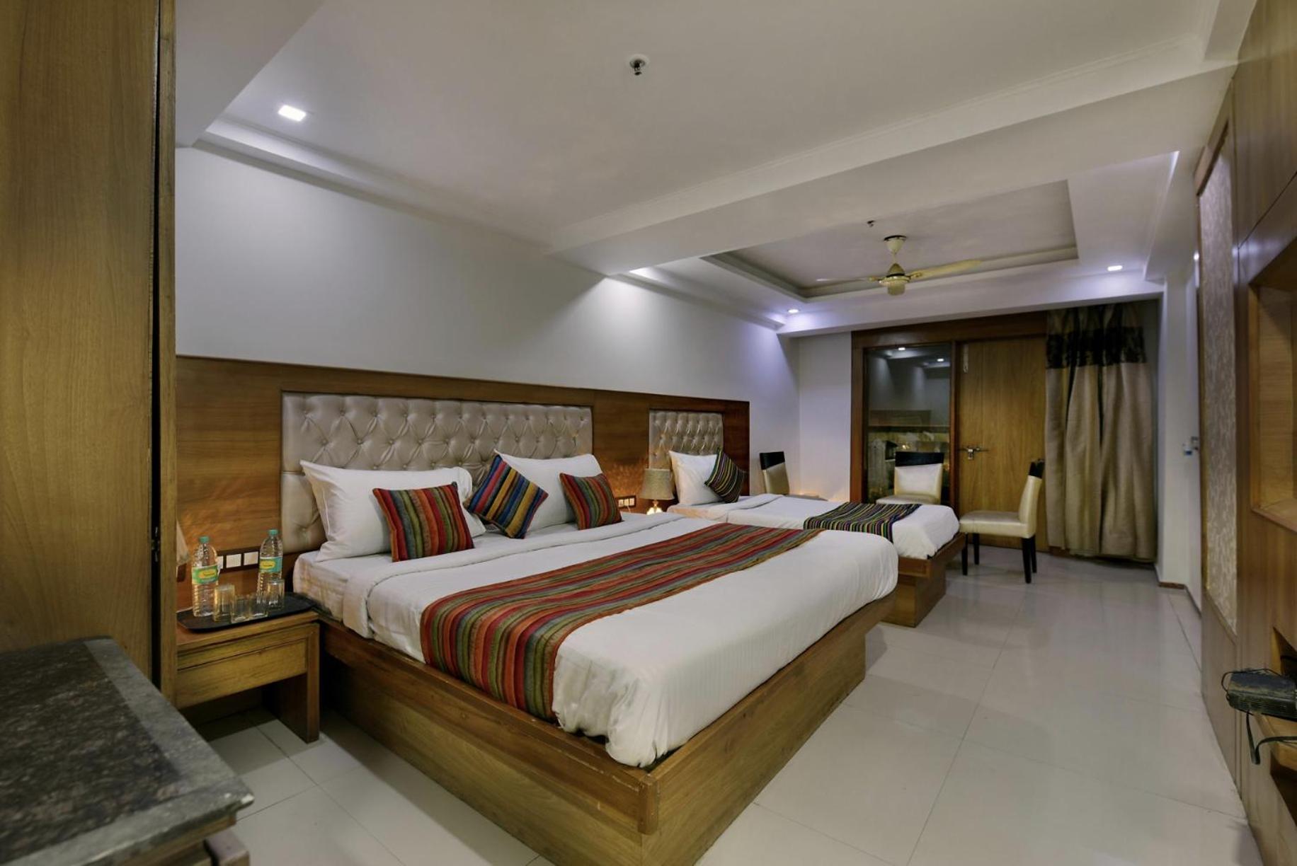 Hotel Lotus Paradise - Banquet & Dining - Near Murthal Sukhdev Rāi Exteriör bild